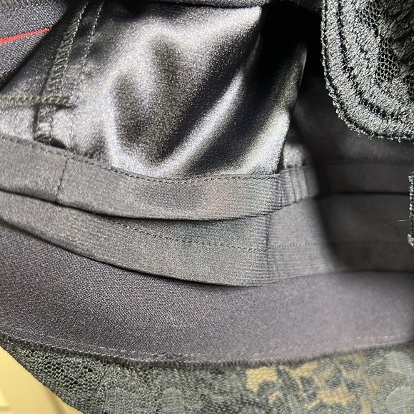 Michael Kors Plaid Lace Scalloped Hem Stretch Pencil Skirt Size 10 Navy & Red - Picture 6 of 9